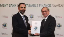 AlSharekh receiving the award